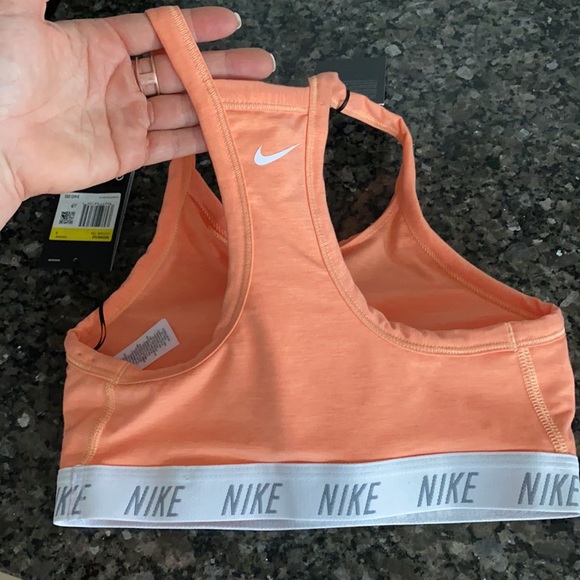 Nike Other Nwt Nike Sports Bra Removable Pads Poshmark
